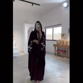 1pc Middle Eastern-Inspired Embroidered Scarf-Style Abaya Cardigan for Women - Solid Color Long Sleeve Loose Fit Breathable All-Season Versatile Muslim Bayan Elbiseleri